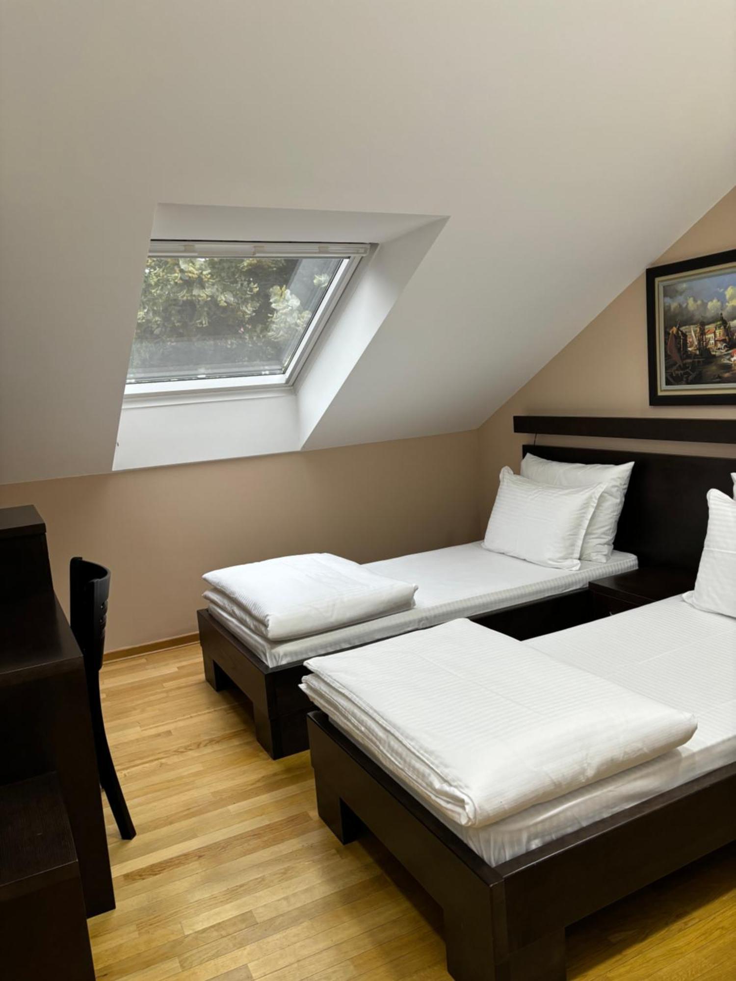 Atrium Bed & Breakfast Сремска Митровица Екстериор снимка