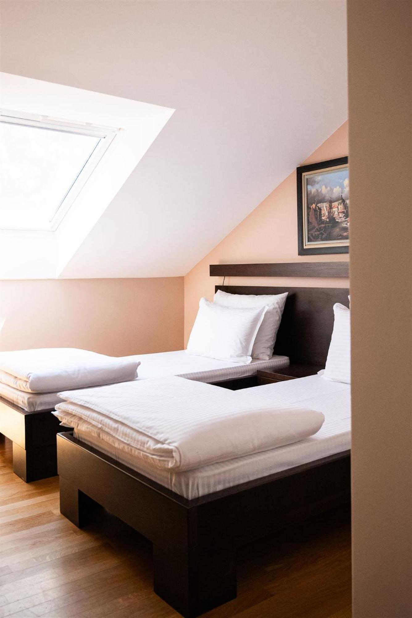 Atrium Bed & Breakfast Сремска Митровица Екстериор снимка
