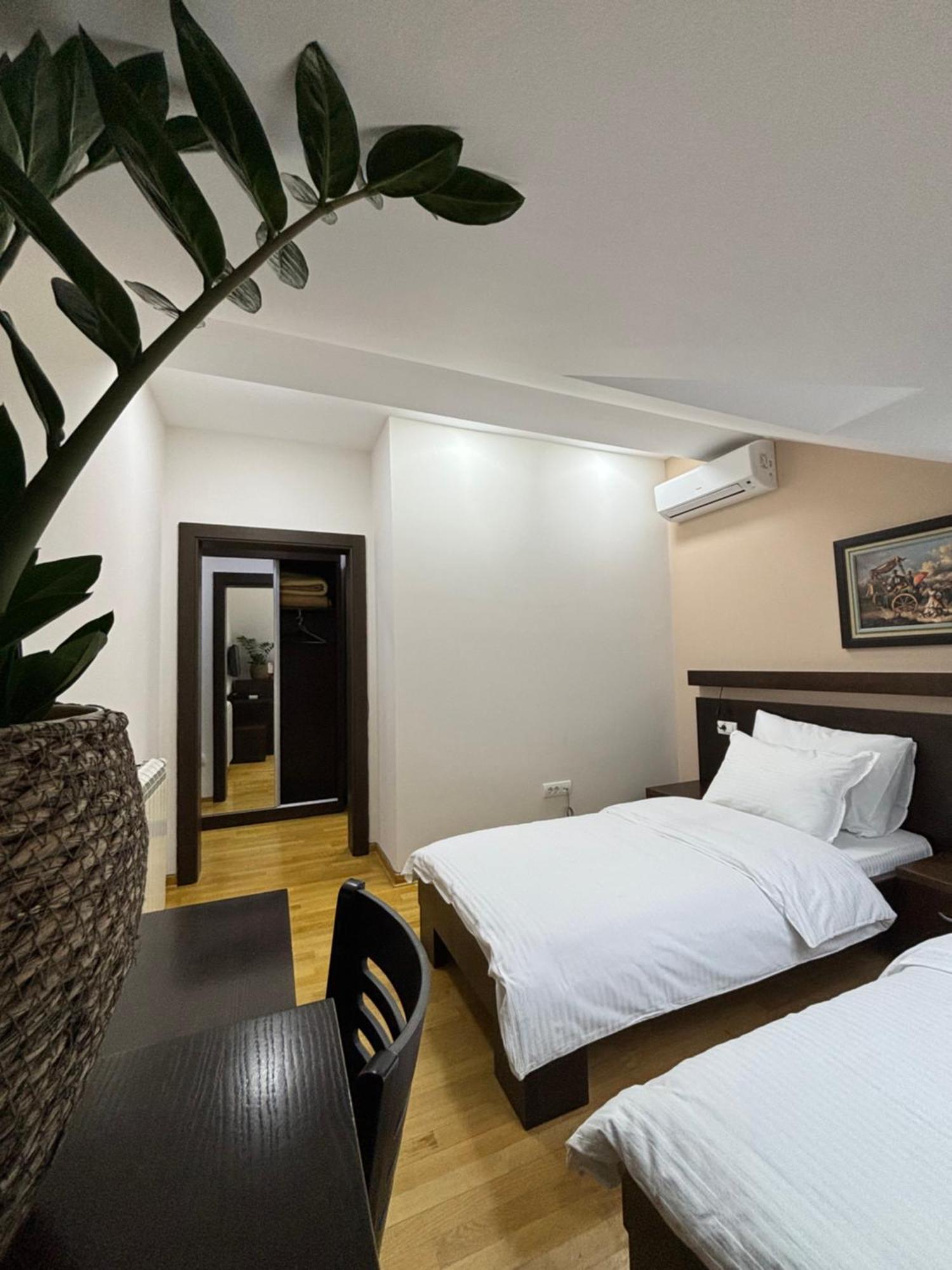 Atrium Bed & Breakfast Сремска Митровица Екстериор снимка