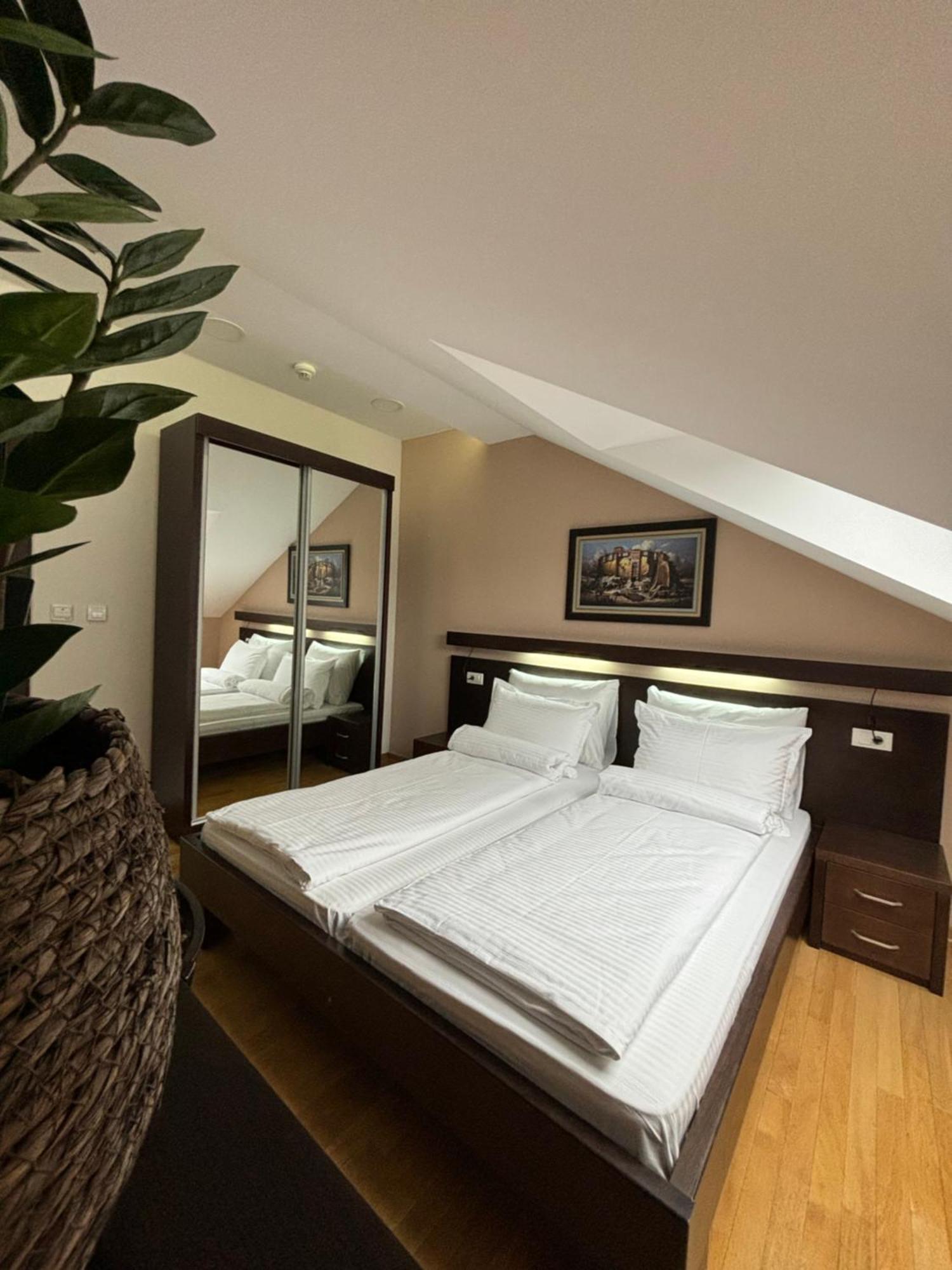 Atrium Bed & Breakfast Сремска Митровица Екстериор снимка