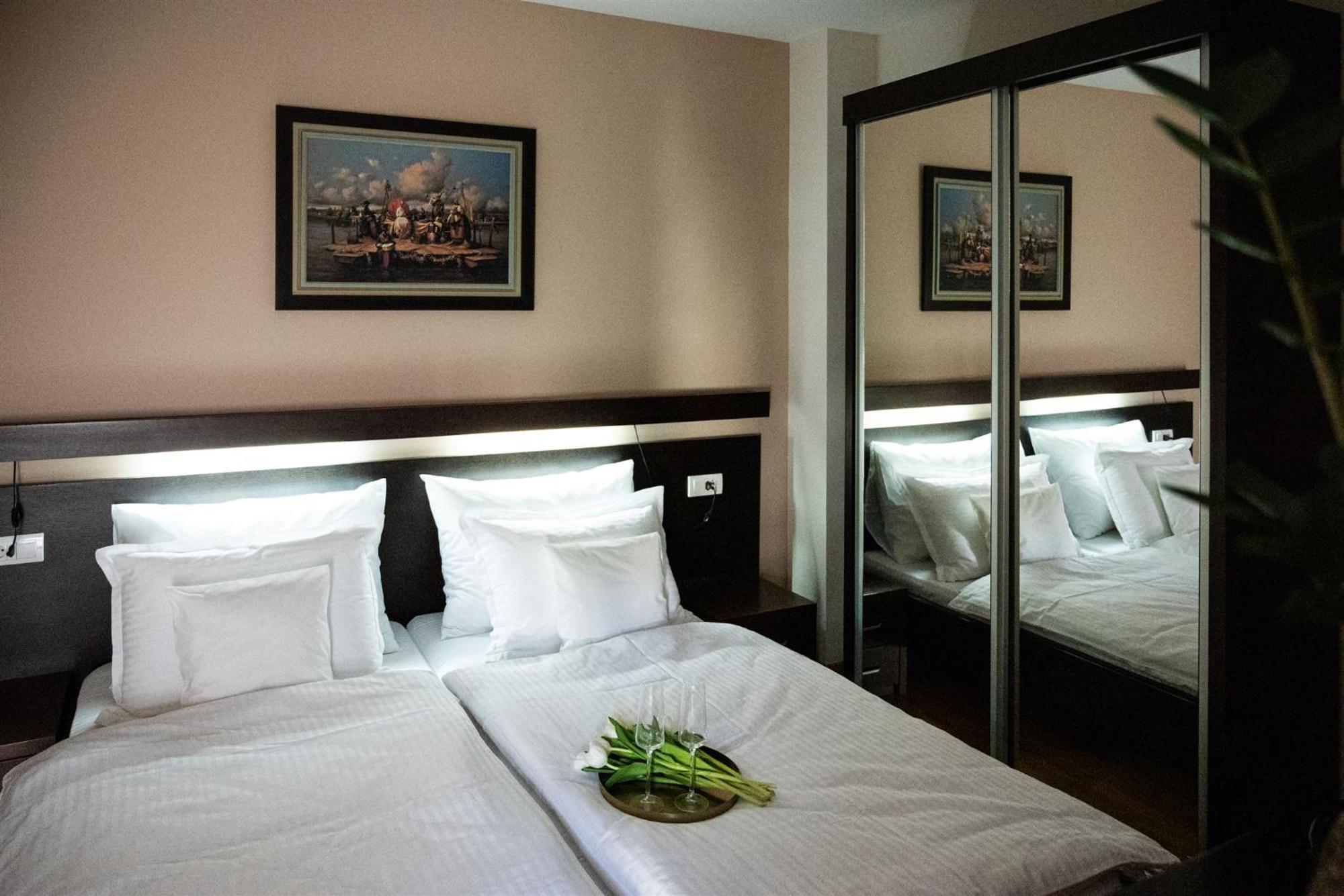 Atrium Bed & Breakfast Сремска Митровица Екстериор снимка