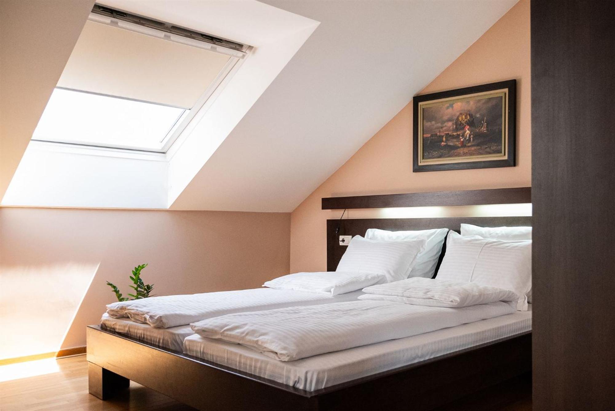 Atrium Bed & Breakfast Сремска Митровица Екстериор снимка